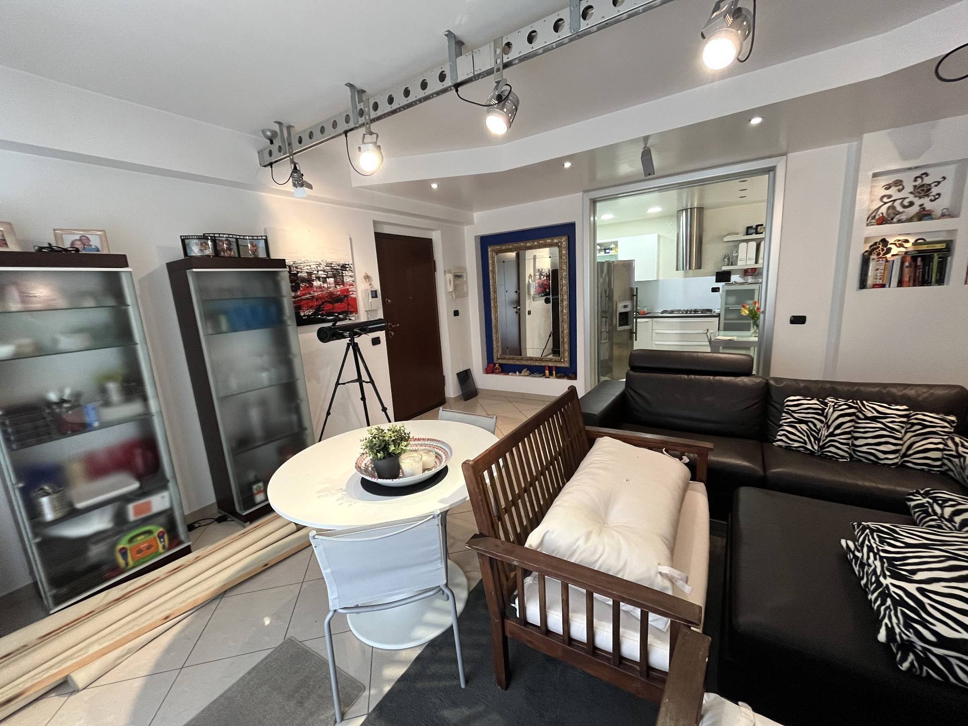 Appartamento con ingresso indipendente in vendita a Vasto, ZONA CENTRALE