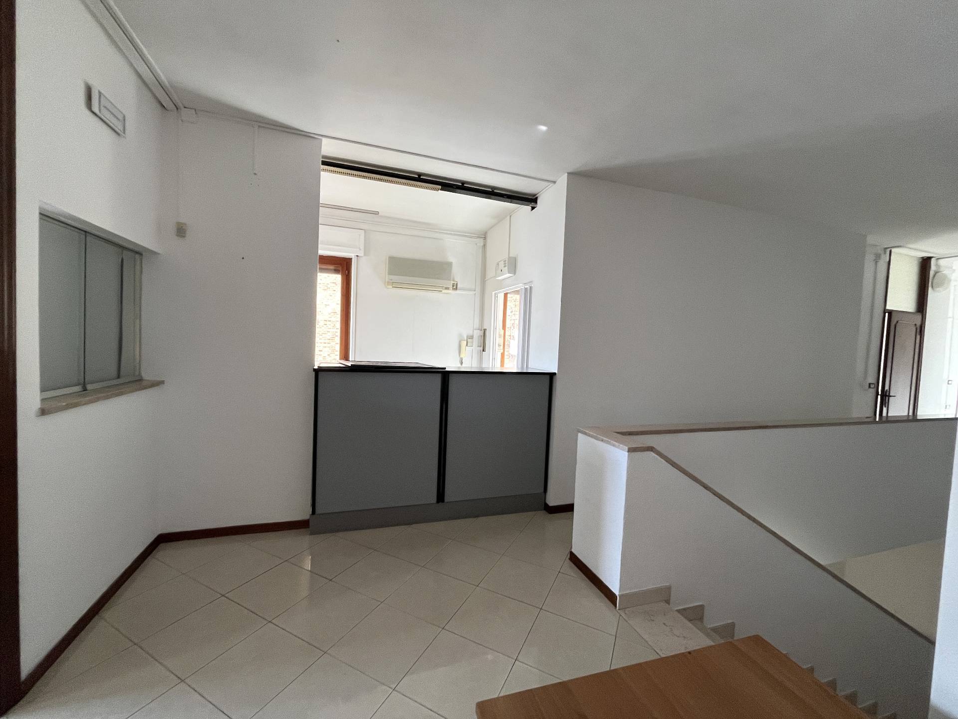Studio/Ufficio in affitto a Vasto, ZONA CENTRALE