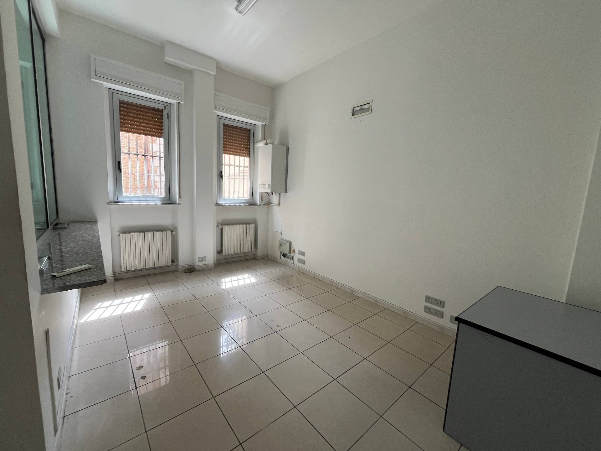 Studio/Ufficio in affitto a Vasto, ZONA CENTRALE
