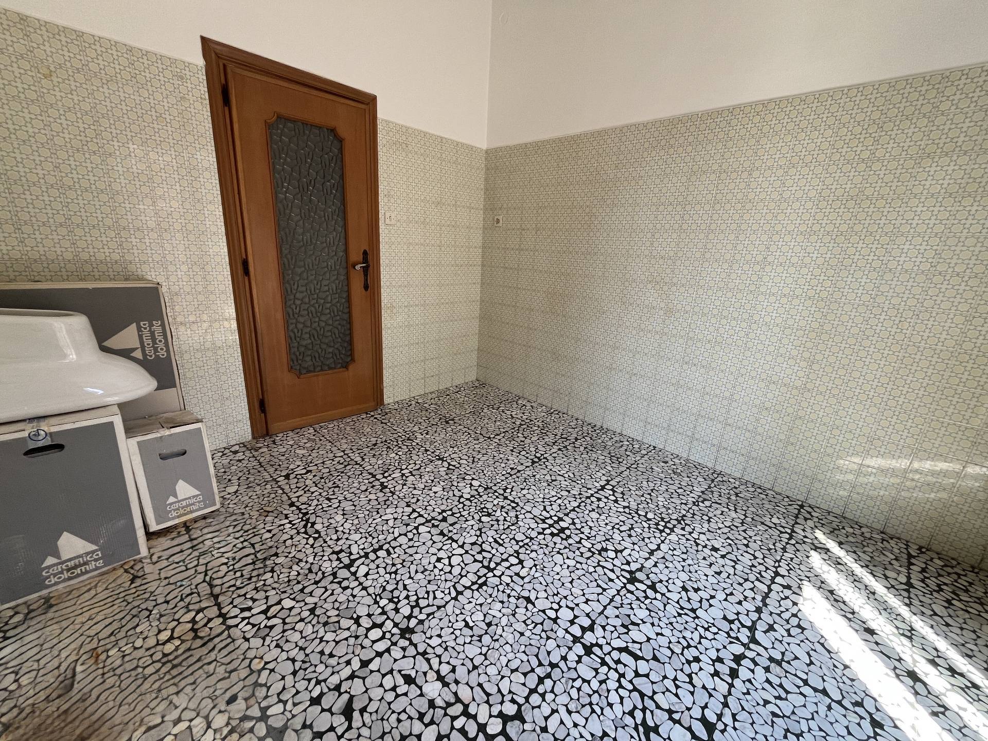 Appartamento in vendita a Vasto, ZONA CENTRALE