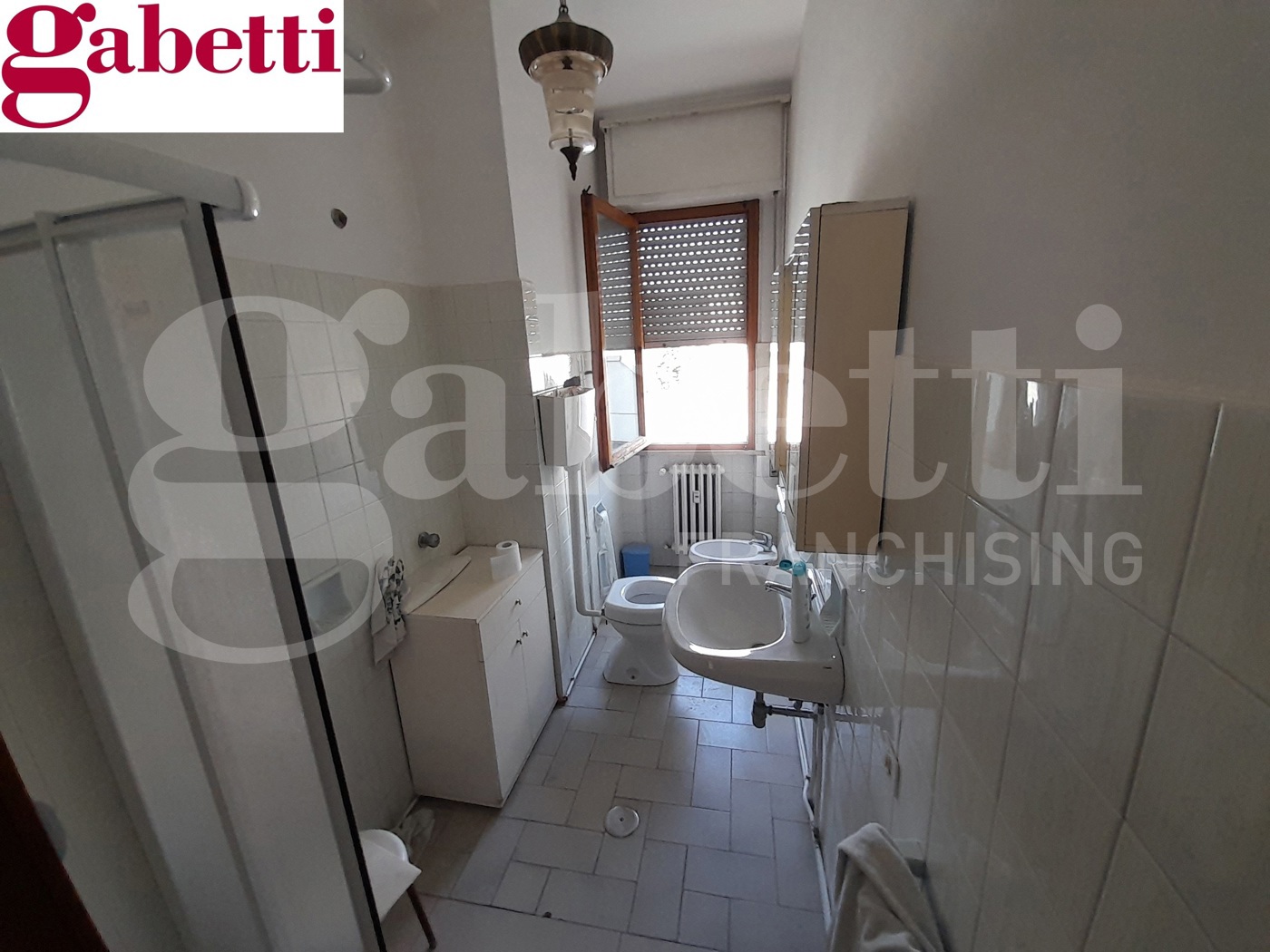 Quadrilocale con box a Poggibonsi