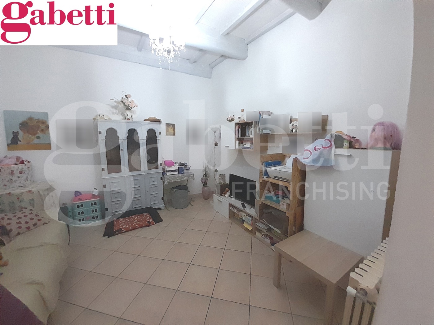 Appartamento con box a Colle di Val d'Elsa