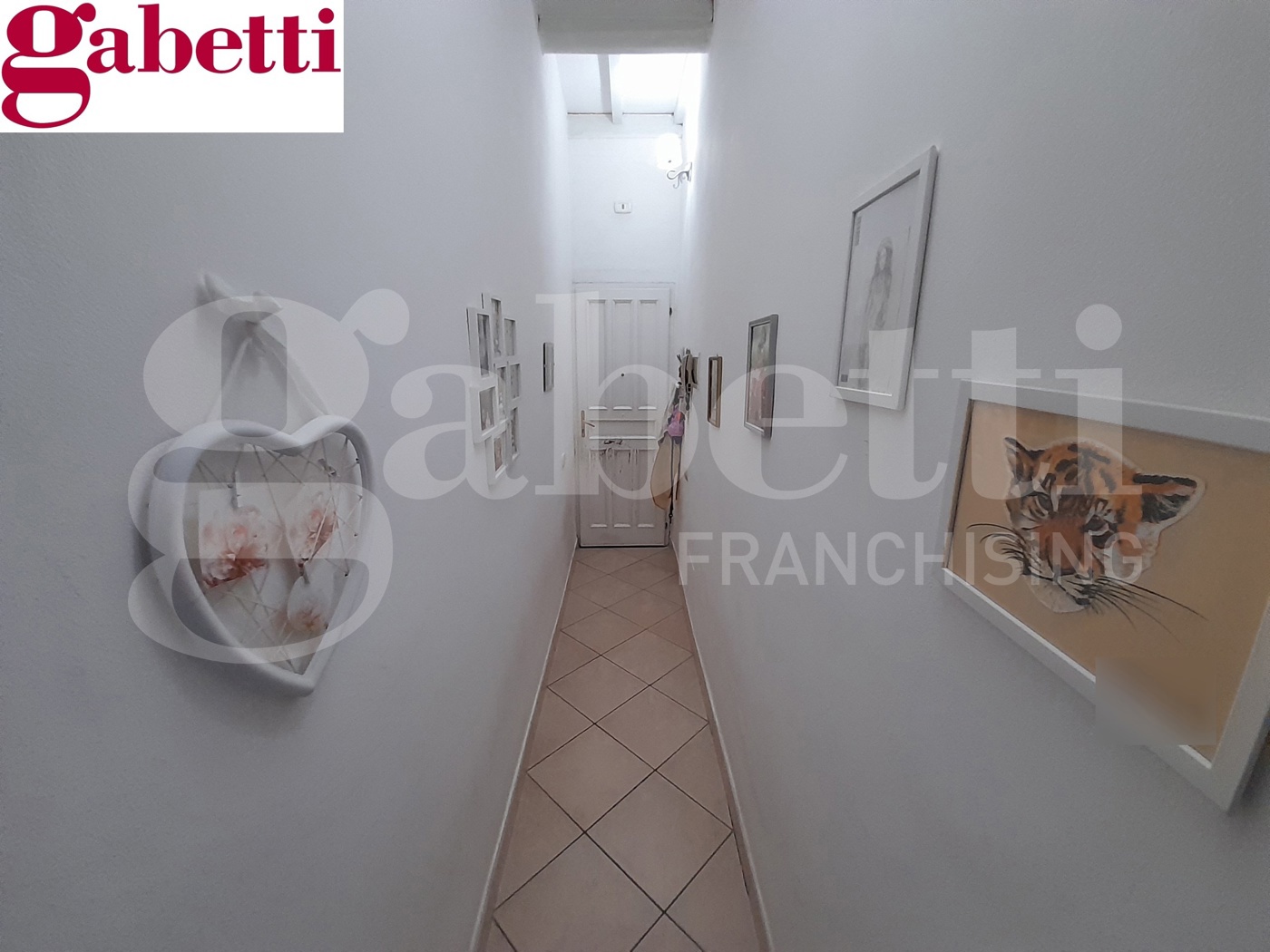 Appartamento con box a Colle di Val d'Elsa