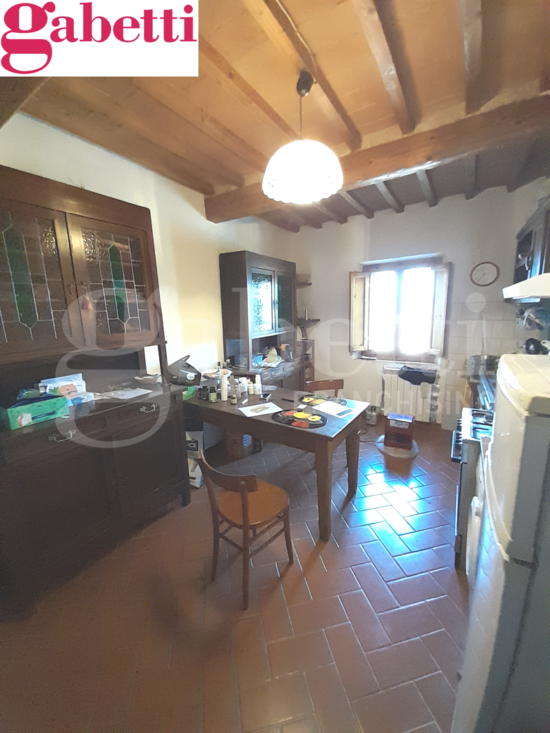 Quadrilocale in vendita a Casole d'Elsa