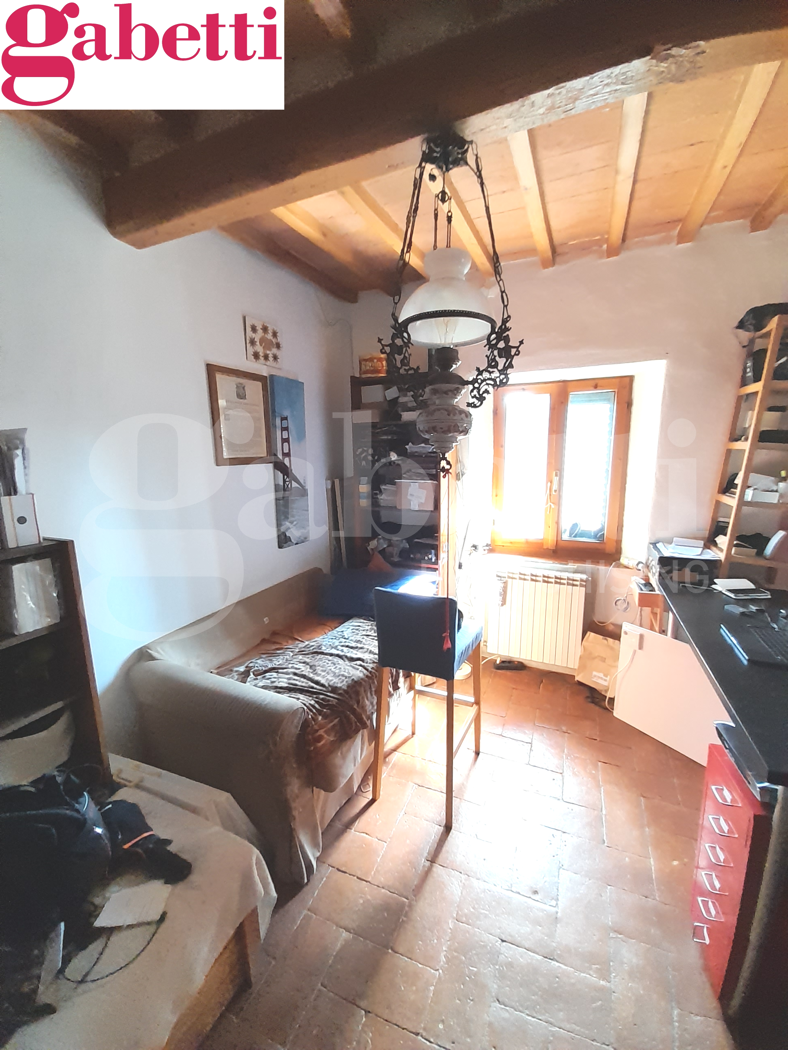 Quadrilocale in vendita a Casole d'Elsa