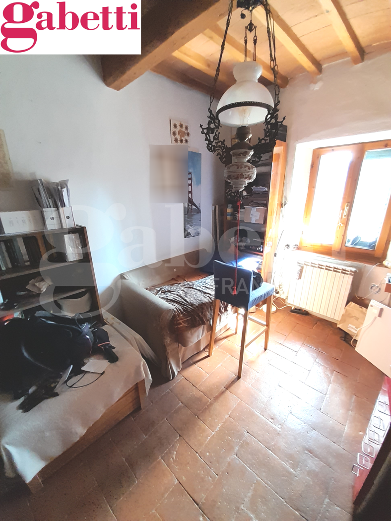 Quadrilocale in vendita a Casole d'Elsa