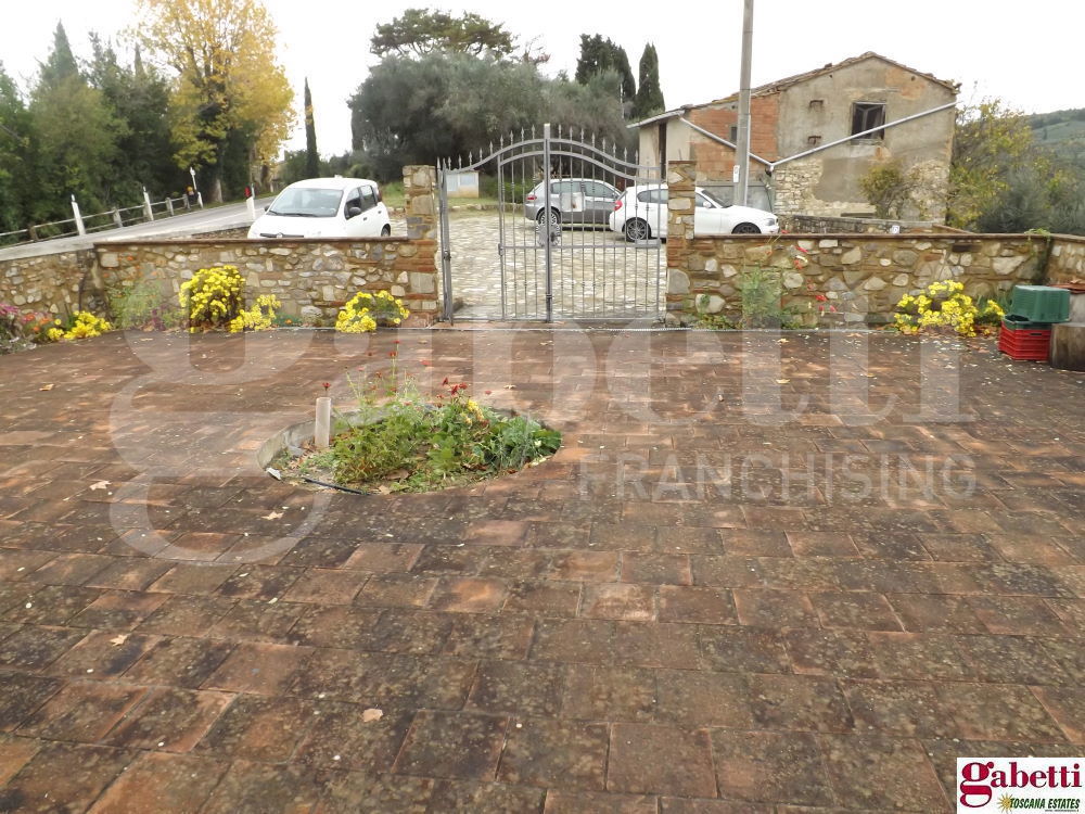 Casa indipendente con giardino a Poggibonsi