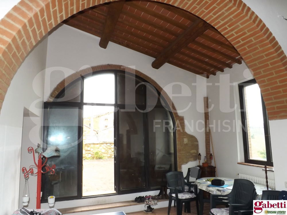 Casa indipendente con giardino a Poggibonsi