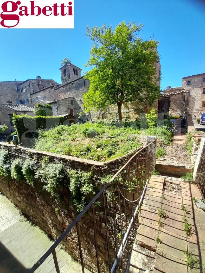 Stabile/Palazzo in vendita a Colle di Val d'Elsa