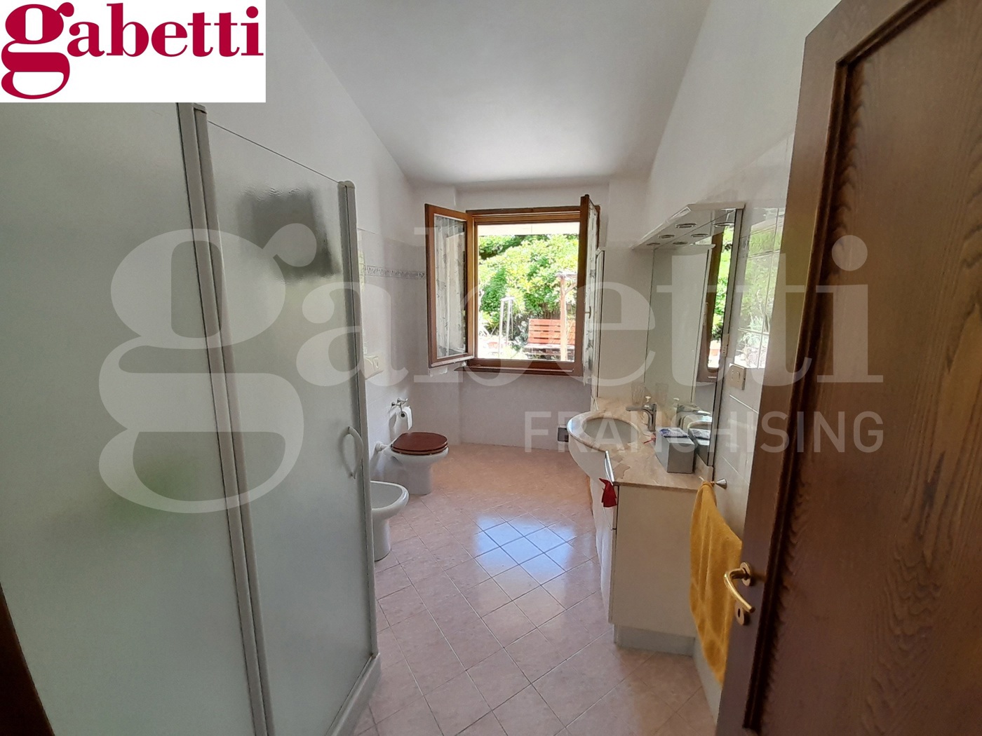 Appartamento con box a Casole d'Elsa