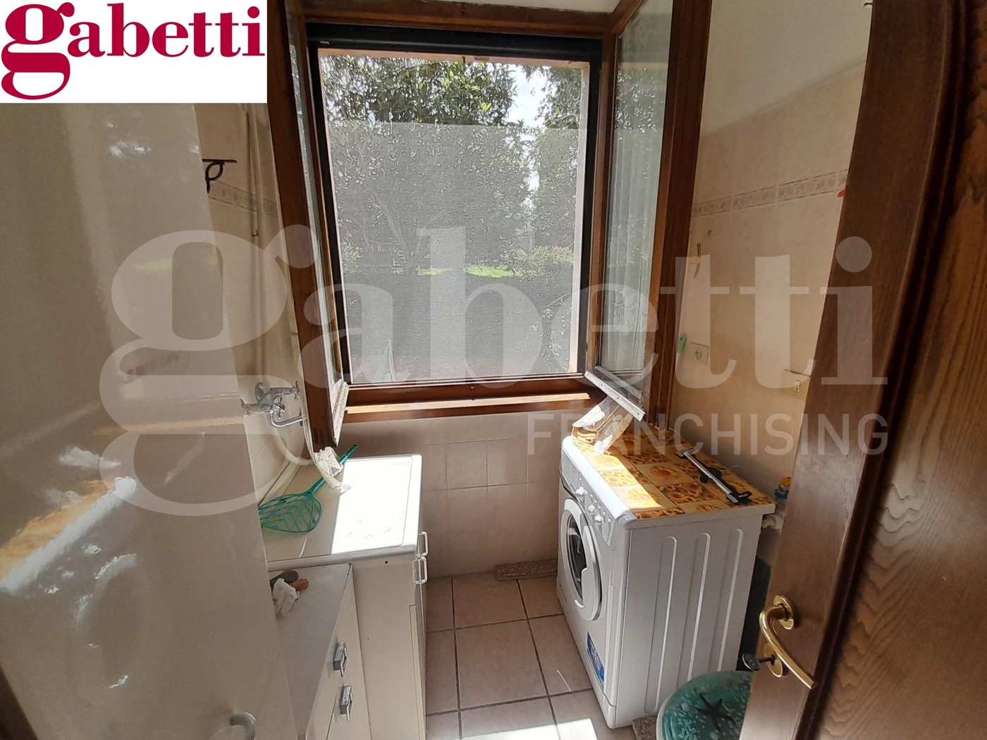 Appartamento con box a Casole d'Elsa