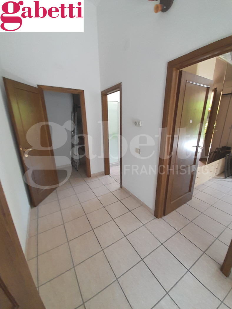 Appartamento con box a Casole d'Elsa