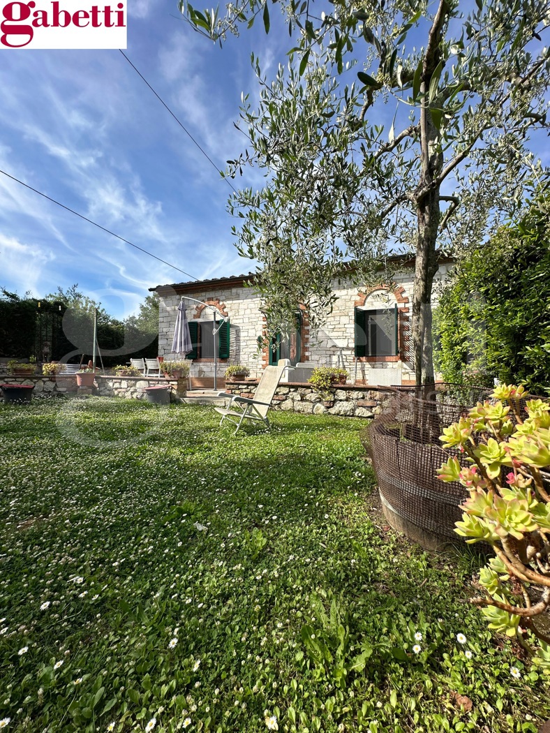 Villa Bifamiliare con giardino a Castelnuovo Berardenga