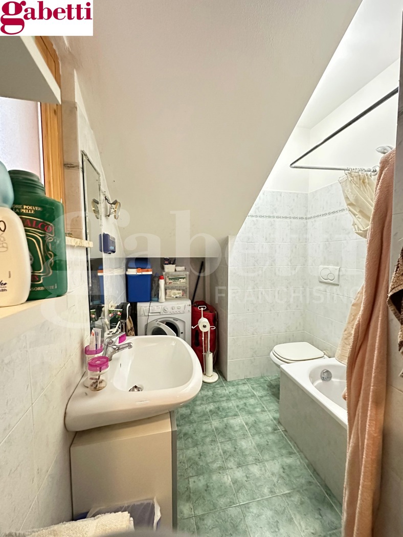 Monolocale con box a Sovicille