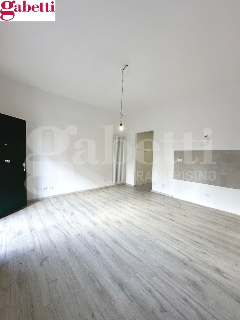 Trilocale con box a Monteriggioni