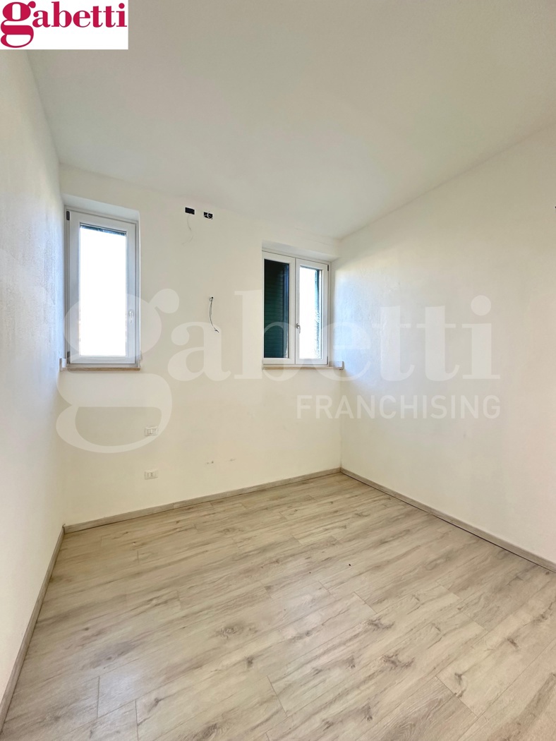 Trilocale con box a Monteriggioni