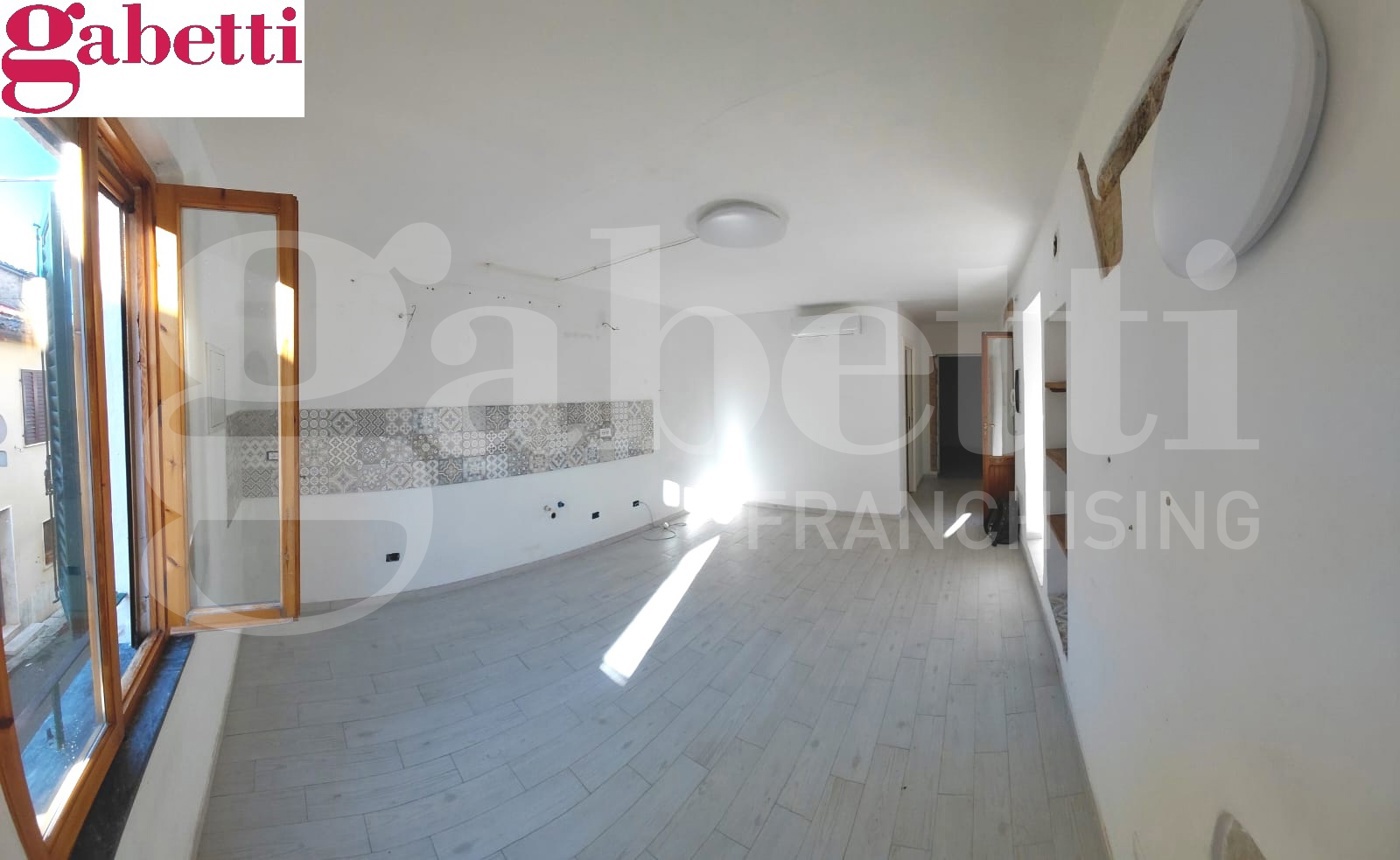 Quadrilocale con giardino a Asciano