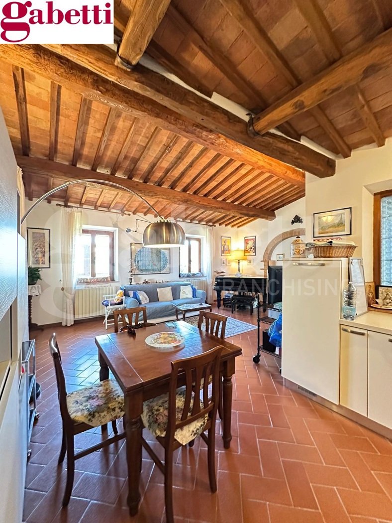 Quadrilocale con giardino a Castelnuovo Berardenga