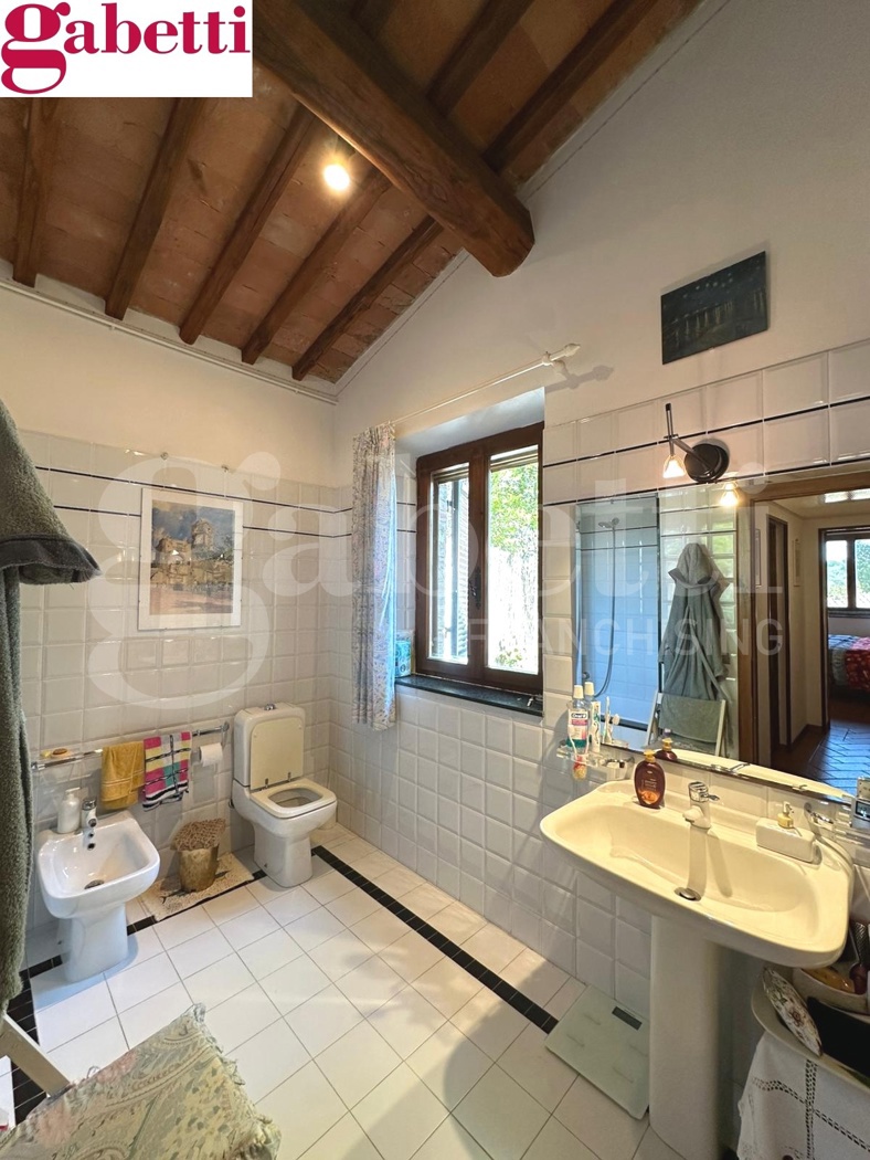 Quadrilocale con giardino a Castelnuovo Berardenga