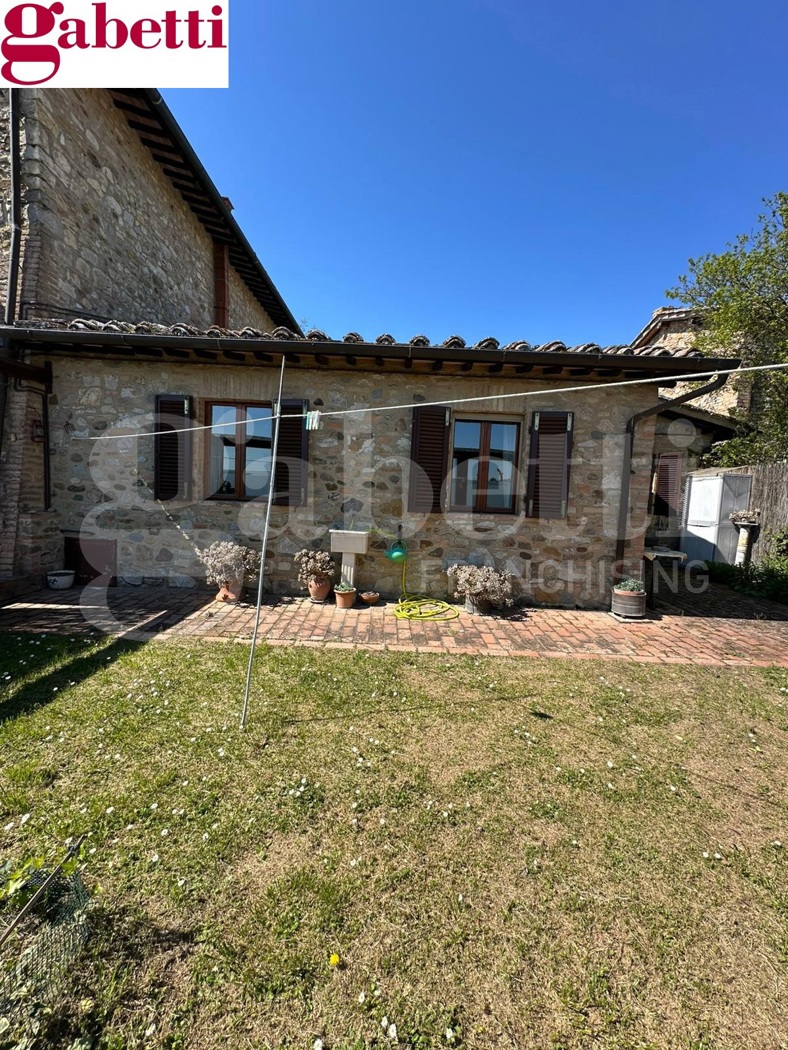 Quadrilocale con giardino a Castelnuovo Berardenga