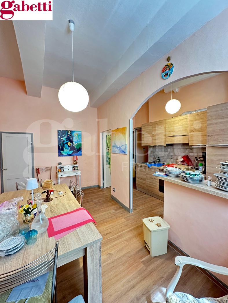 Appartamento con box a Siena