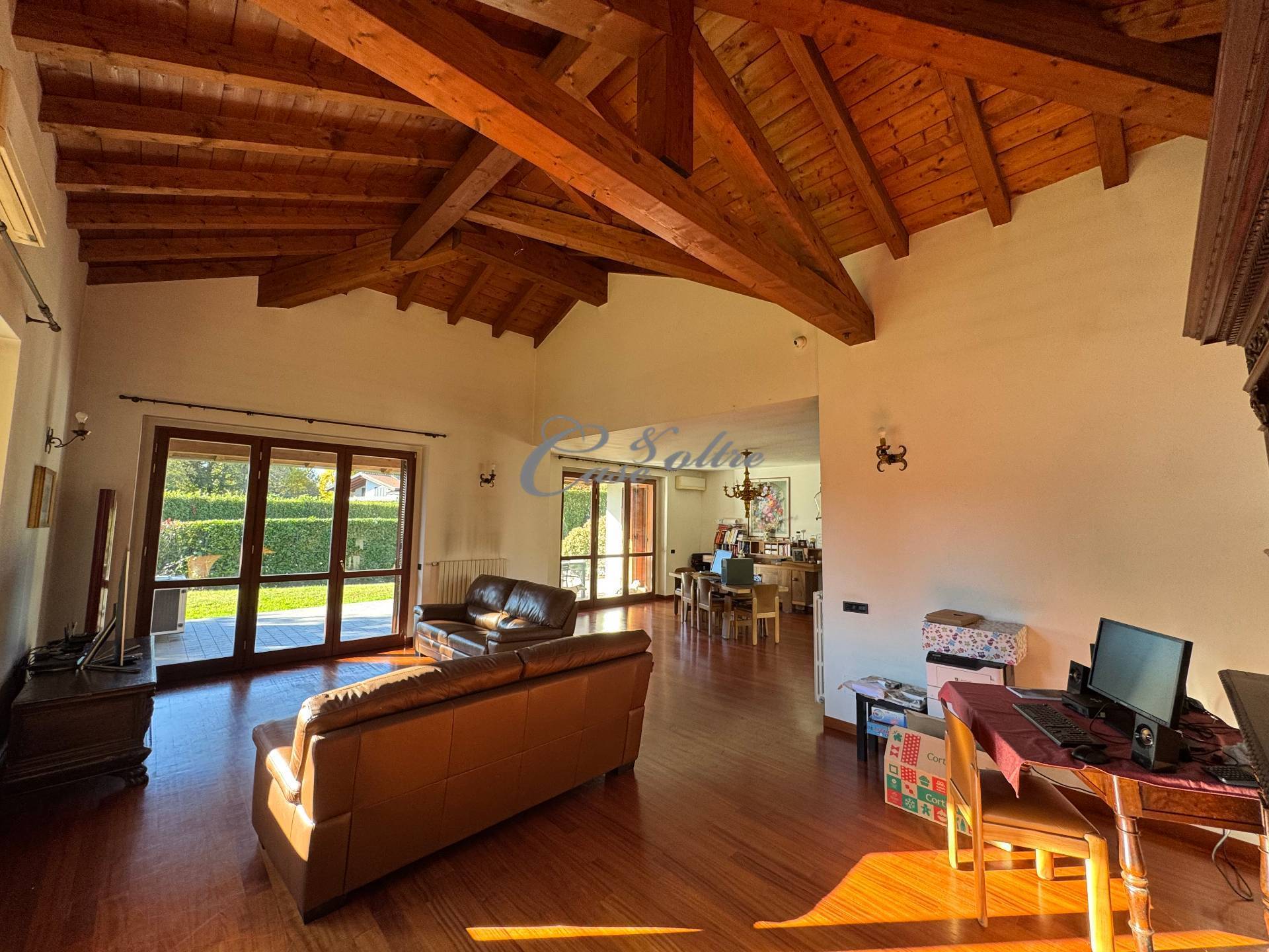 Villa in vendita a Carimate, Fagiana