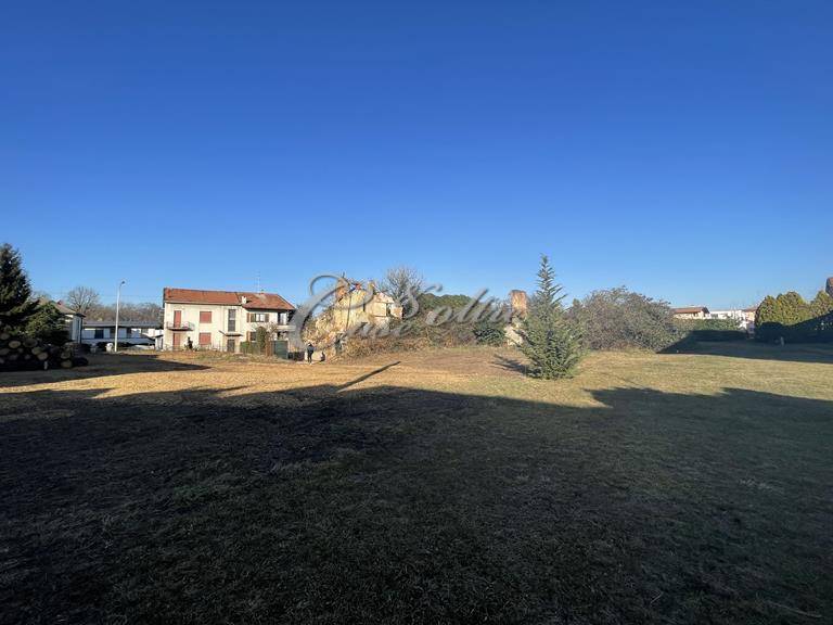Terreno edificabile residenziale in vendita a Figino Serenza