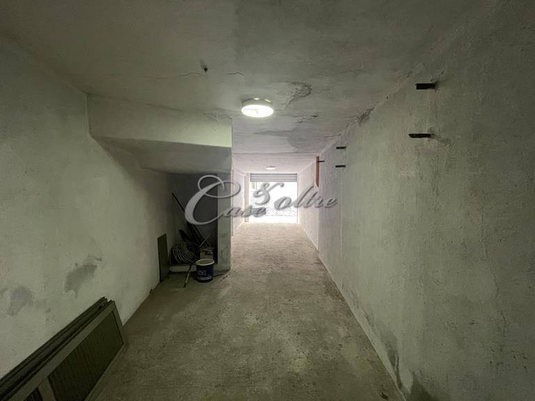 Box o garage in vendita a Cant