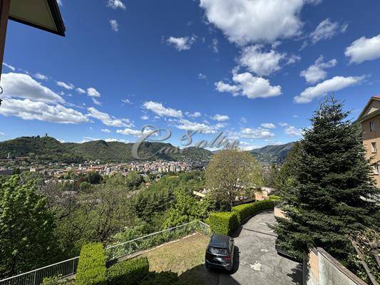 Quadrilocale in vendita a Como, Lora