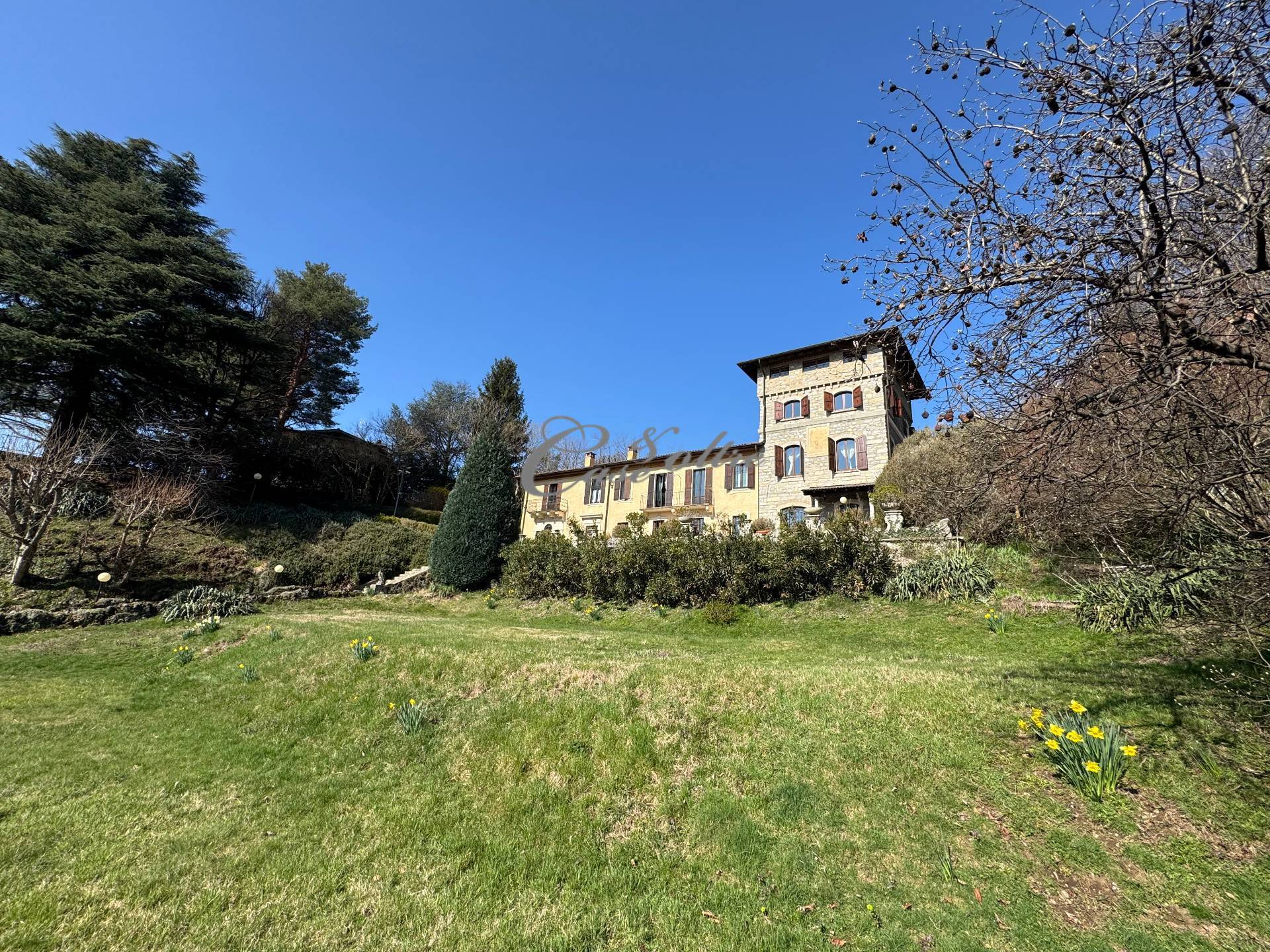 Operazione Immobiliare in vendita a Como, Bronno