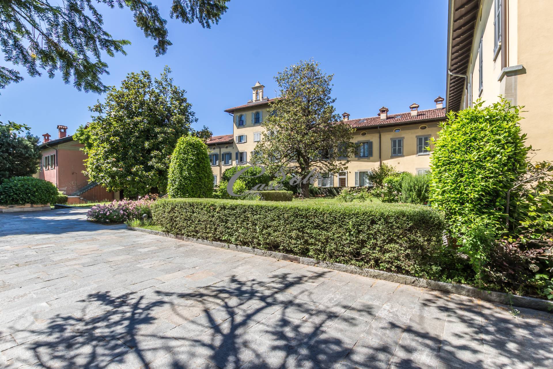 Appartamento in villa d\'epoca in vendita a Cant