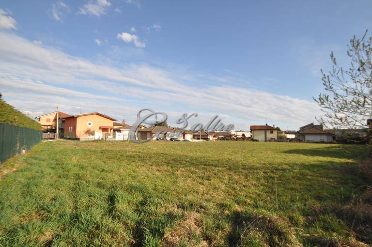 Terreno edificabile residenziale in vendita a Cermenate