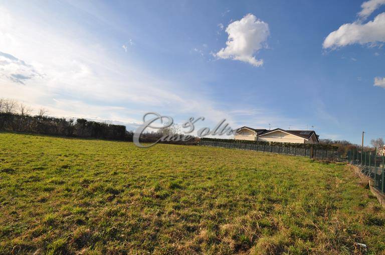 Terreno edificabile residenziale in vendita a Cermenate