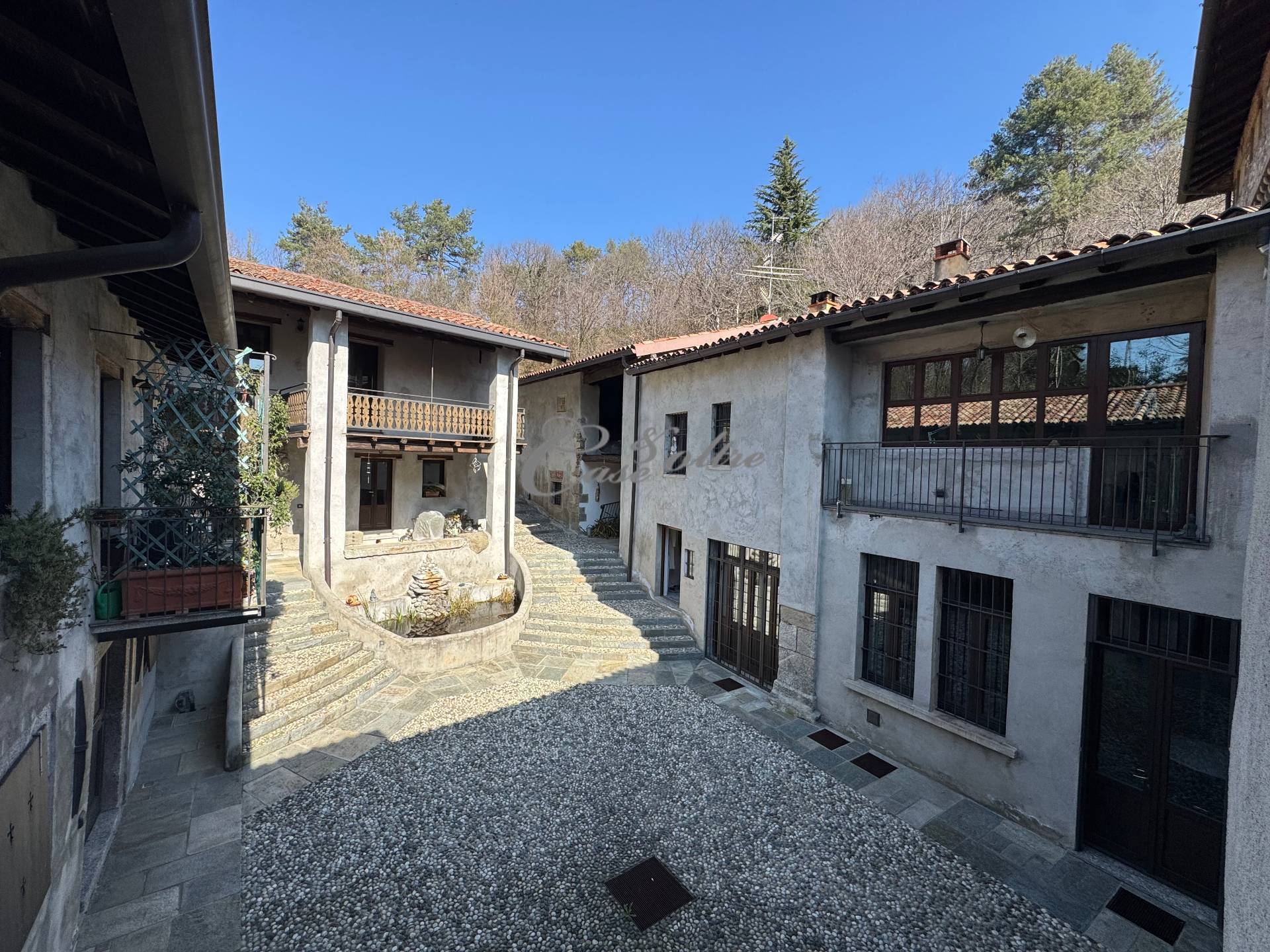 Villa d\'epoca in vendita a Como, Bronno