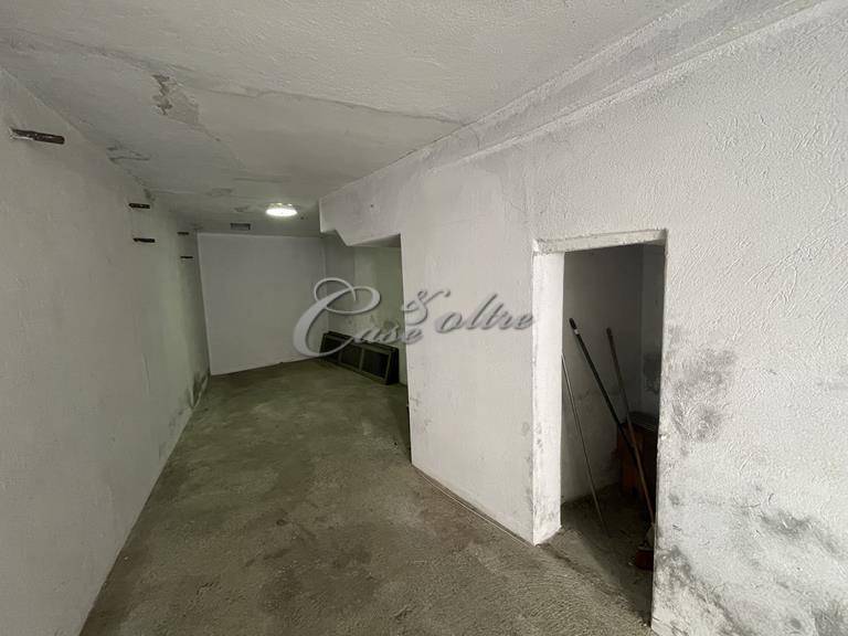 Box o garage in vendita a Cant