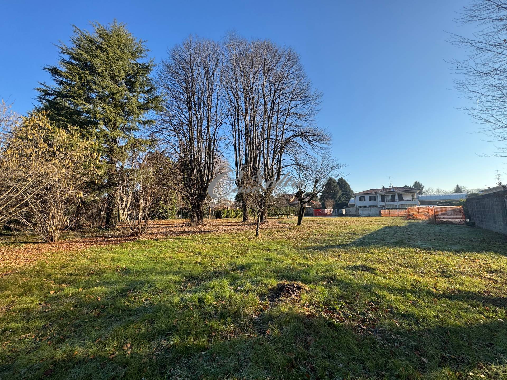Terreno edificabile residenziale in vendita a Rovellasca