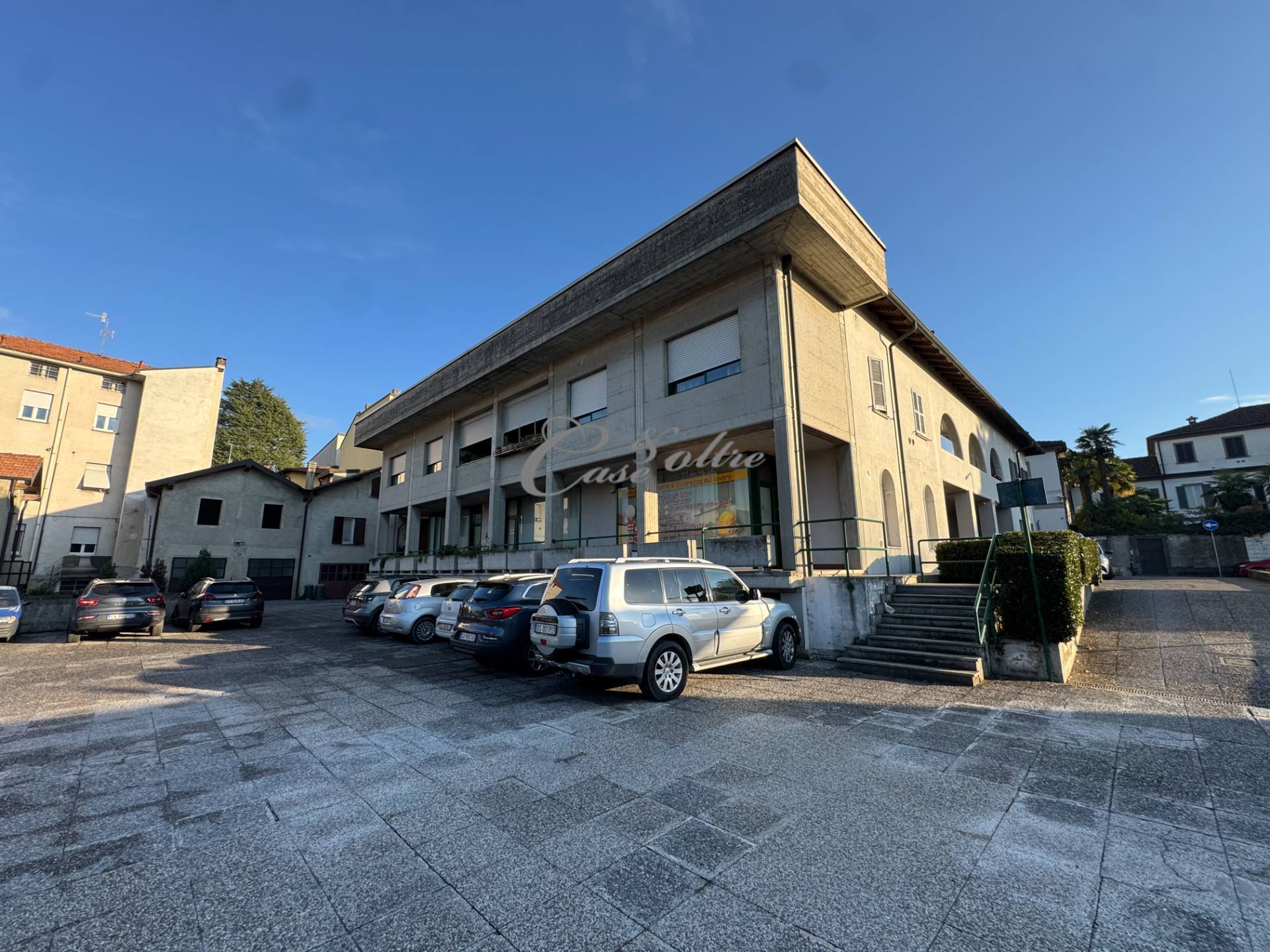 Ufficio in vendita a Figino Serenza