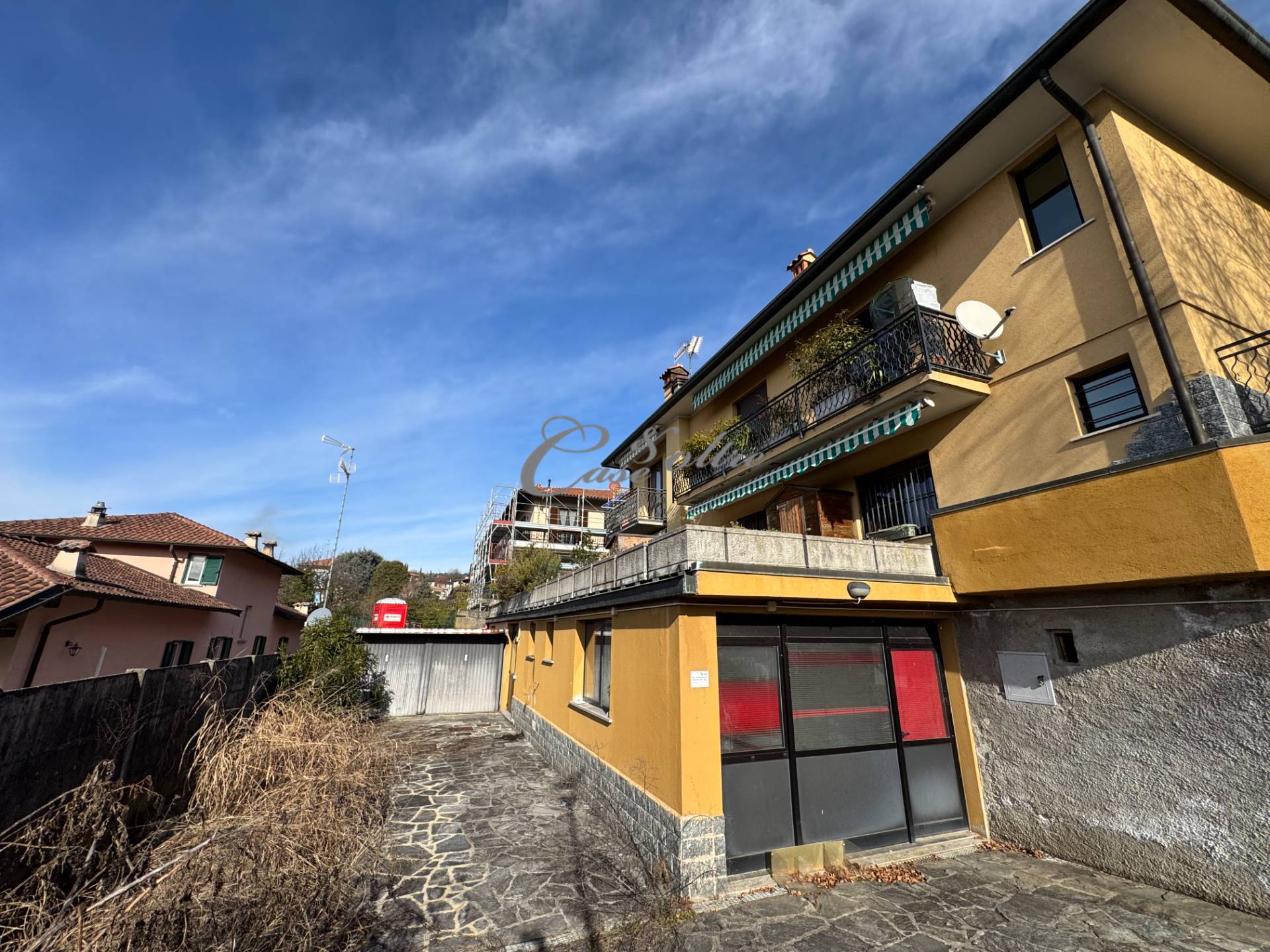 Magazzino in vendita a Capiago Intimiano, Intimiano