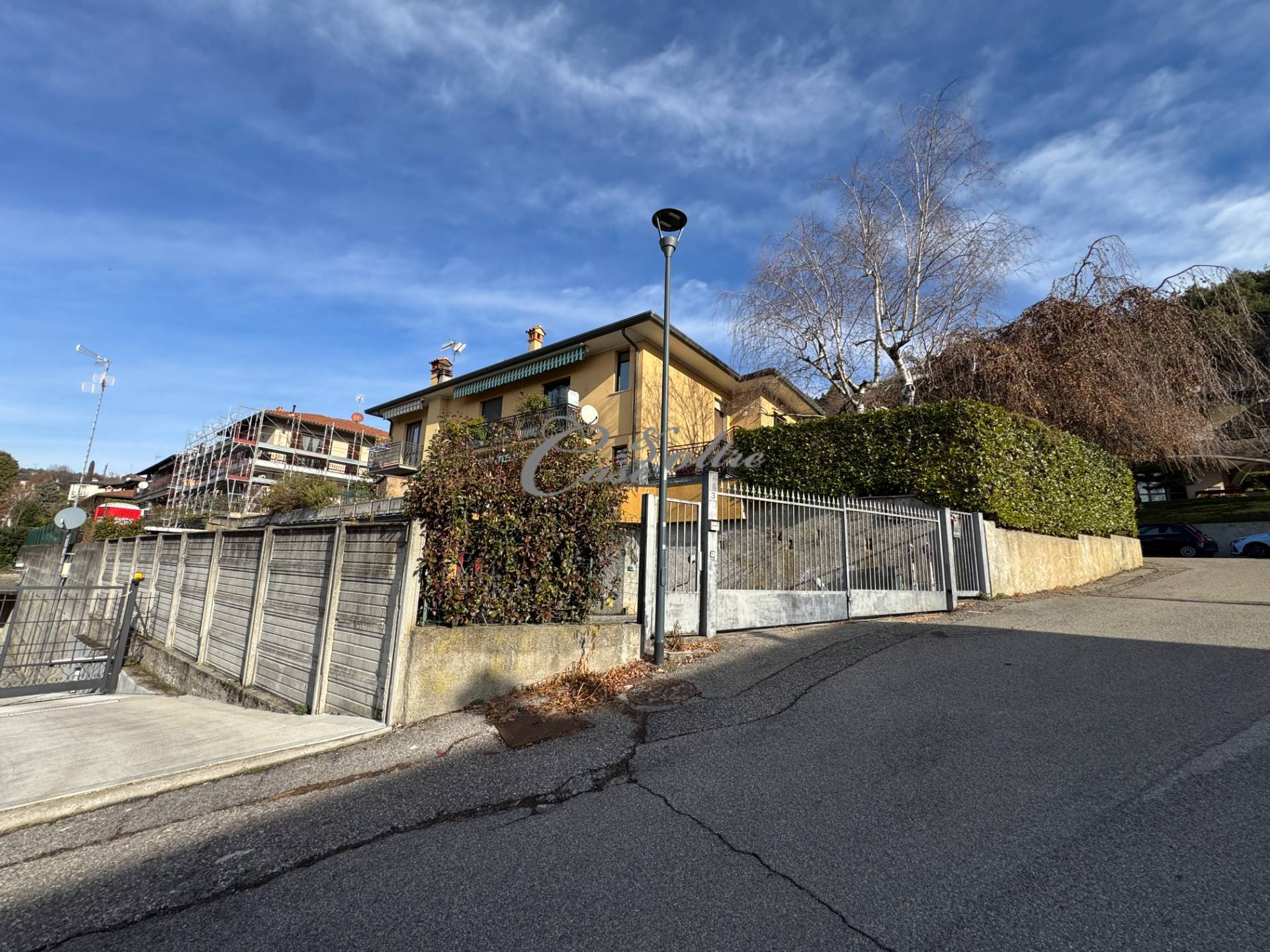 Magazzino in vendita a Capiago Intimiano, Intimiano