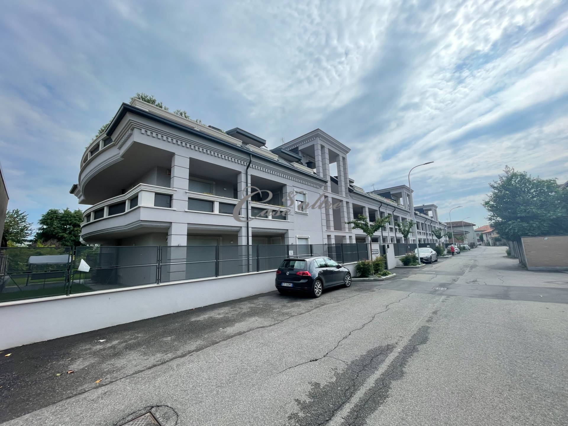 Box o garage in vendita a Seregno