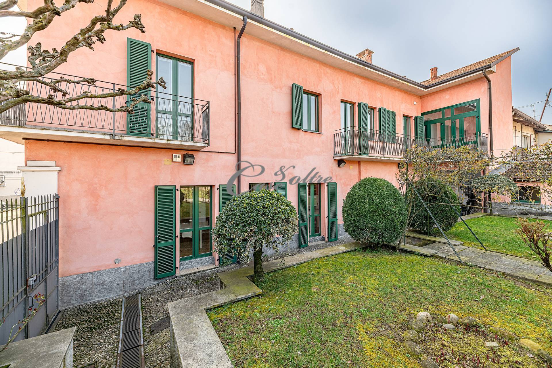 Porzione di immobile terra/cielo in vendita a Novedrate