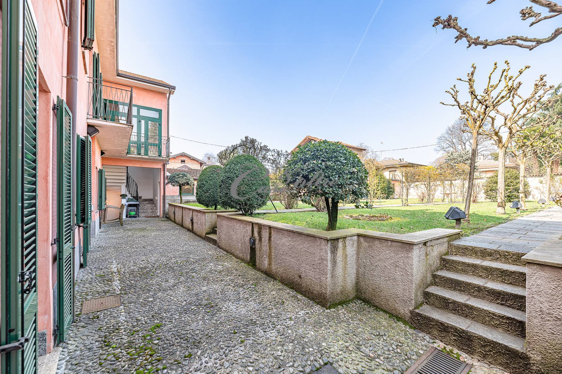 Porzione di immobile terra/cielo in vendita a Novedrate