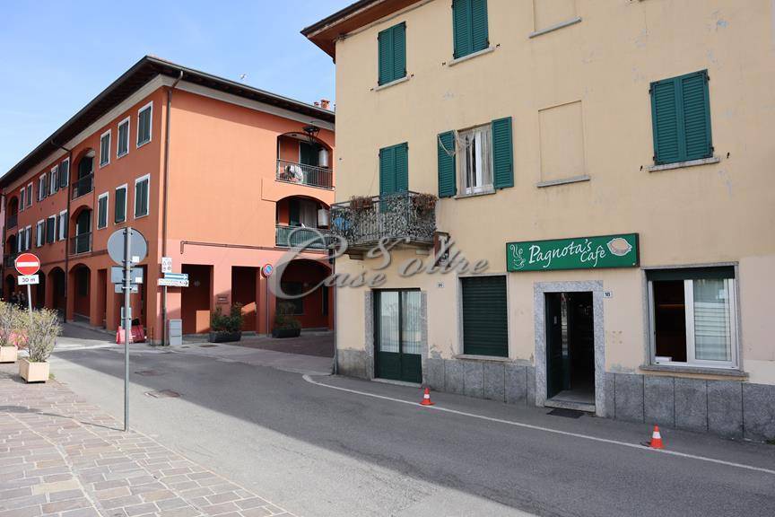 Attivit commerciale in vendita a Cermenate, Asnago