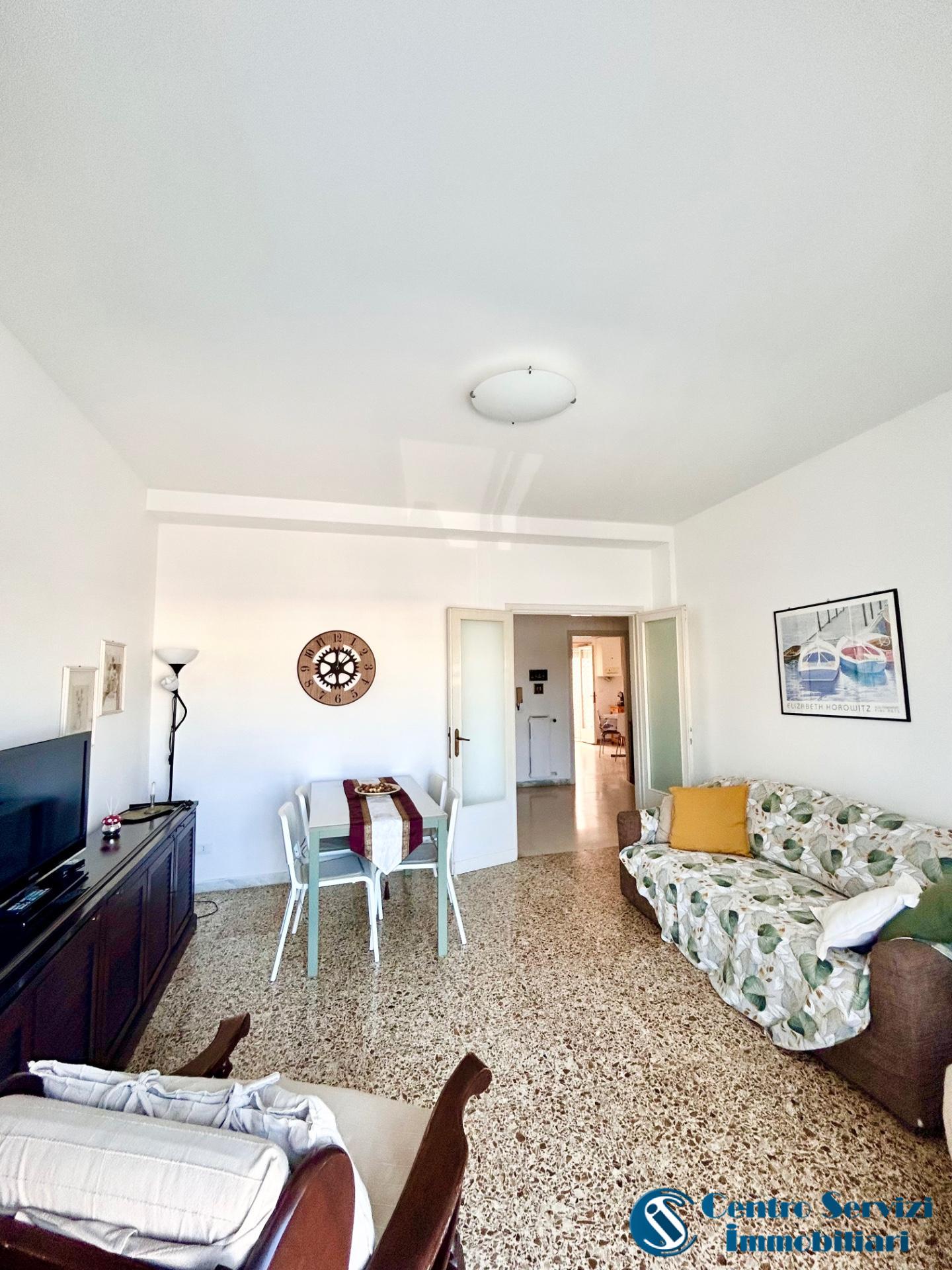 Trilocale arredato in affitto, Pisa tirrenia