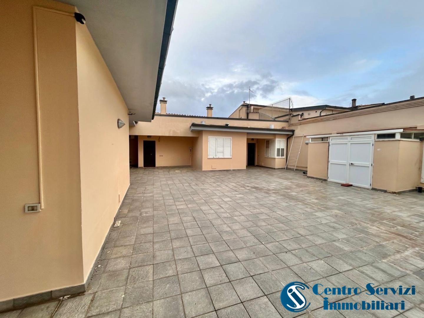 Monolocale nuovo, Pisa marina di