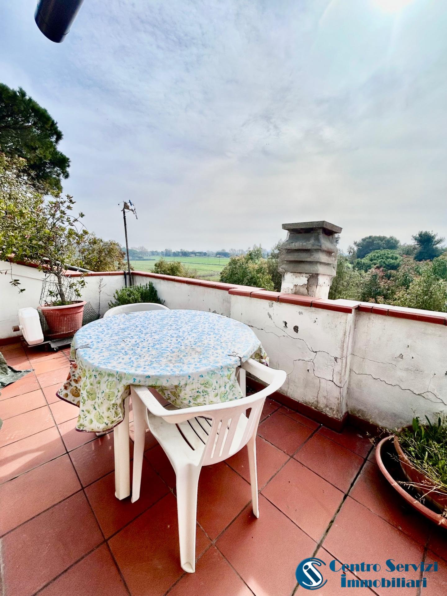 Attico con terrazzi, Pisa marina di