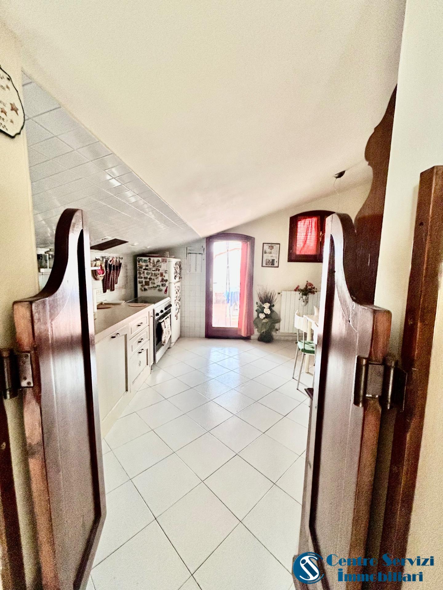 Attico con terrazzi, Pisa marina di