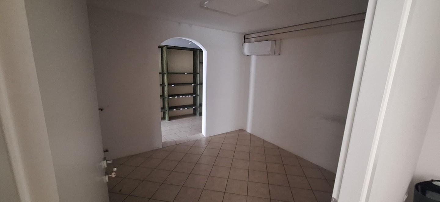 Negozio in vendita, Empoli cascine