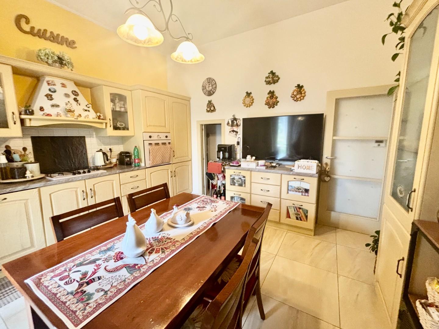 Appartamento con terrazzo, Vinci vitolini