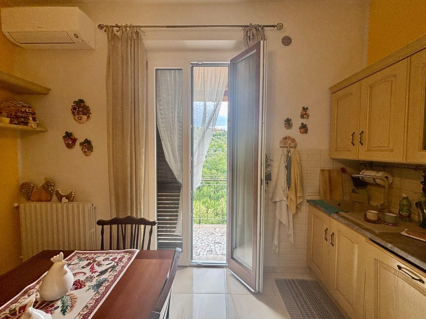 Appartamento con terrazzo, Vinci vitolini